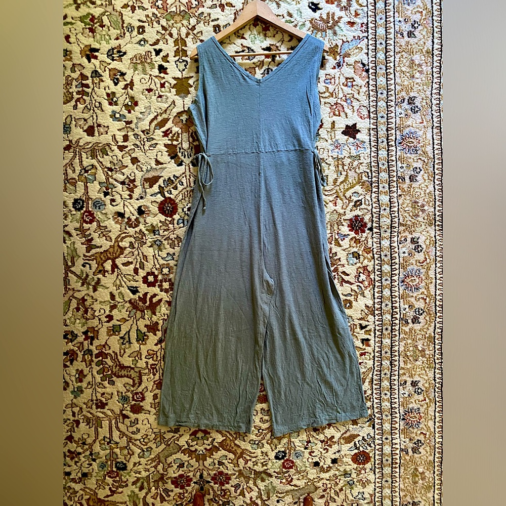 Cut loose jumpsuit in blue-green cotton-linen blend in S/M